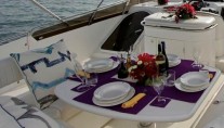  ISABELLA ROSE -  Flybridge Dining detail